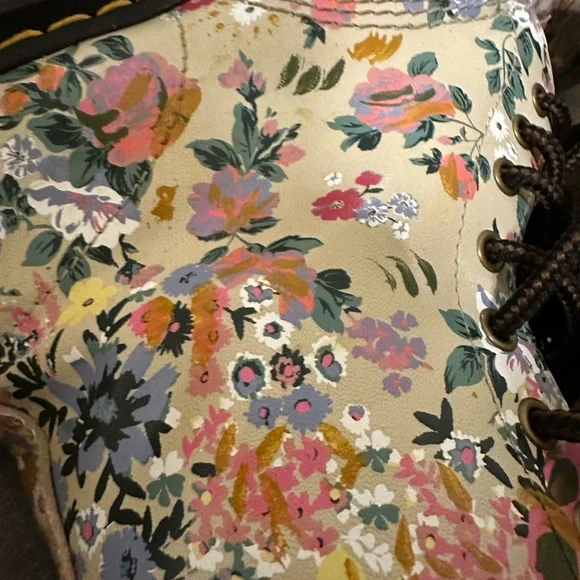 Dr. Martens 1460 parchment beige floral boots women 10 custom - Picture 3 of 9